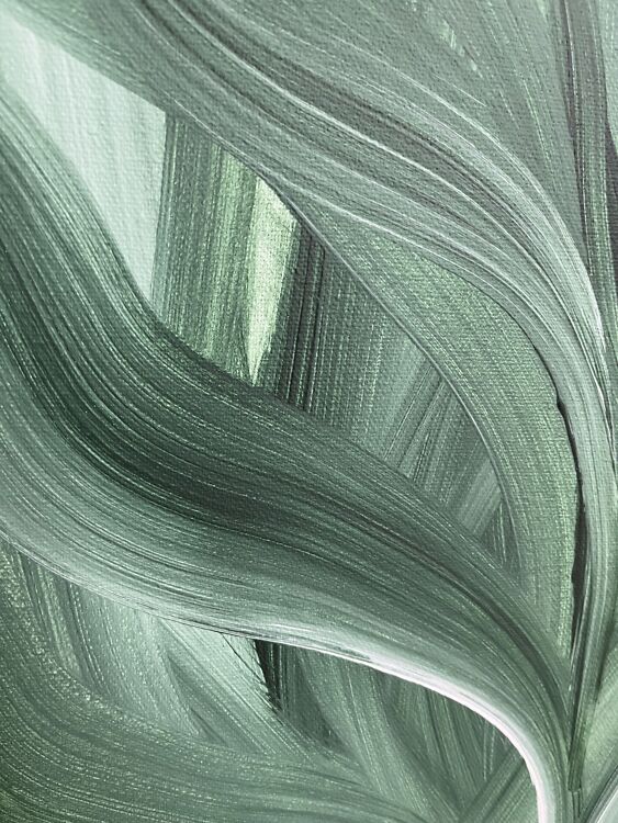 silky flowerpower orgaaniline roheline ja valge abstraktne maal voolavate lillelehtedega, autor the flos edit.